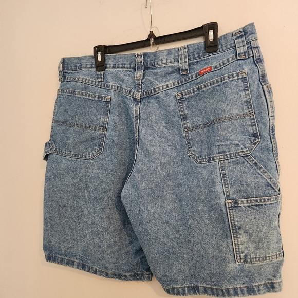 Vintage Wrangler Premium Relaxed CARPENTER Denim Jorts - Size 38 🔥 Jean Shorts - Picture 3 of 8
